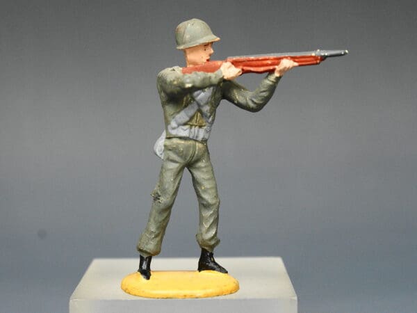 Merten (Germany) 54mm US Marine Standing Firing Rifle