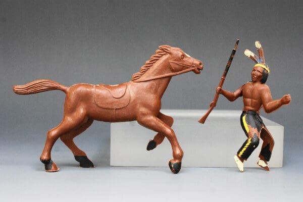 Poplar Thomas Toys 'Two-in-One' Indian with Moving Arm - Image 3