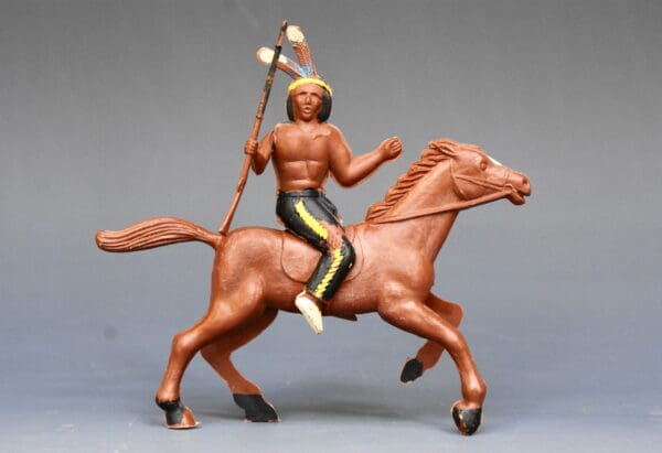 Poplar Thomas Toys 'Two-in-One' Indian with Moving Arm