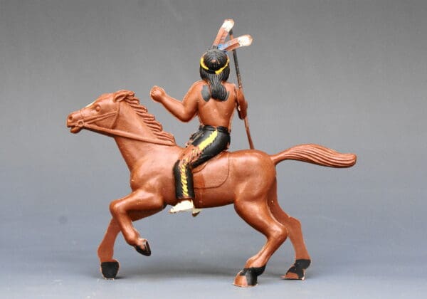 Poplar Thomas Toys 'Two-in-One' Indian with Moving Arm - Image 2