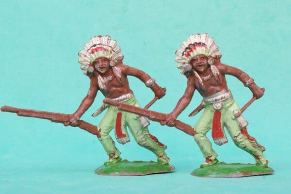 NEW! Cherilea 50mm Indians Rifle & Tomahawk - Matching Pair