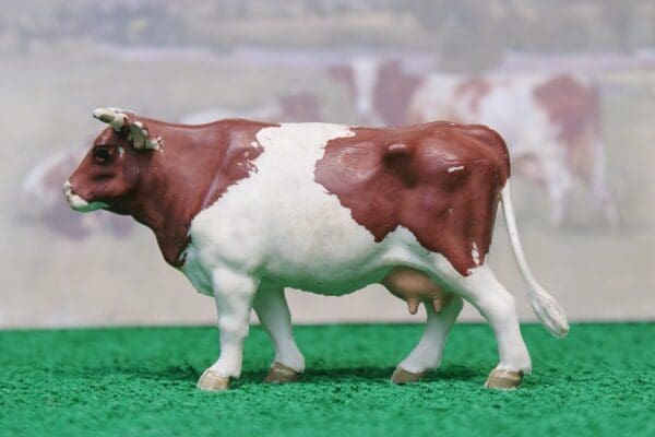 Britains SMOOTH Plastic Standing Lead Mould Cow