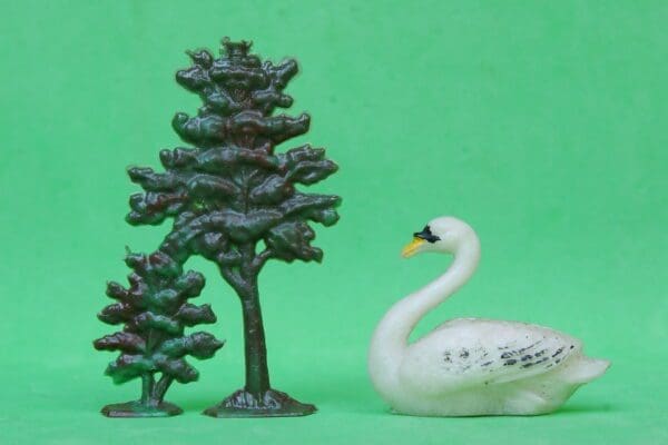 SOLD Hilco Farm Swan & Unusual Tree