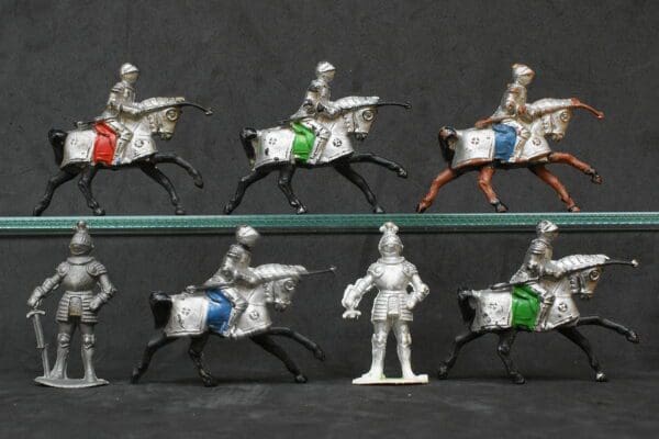 NEW! Cherilea 30mm Mounted Medieval Knights from Lead Mould - Image 3