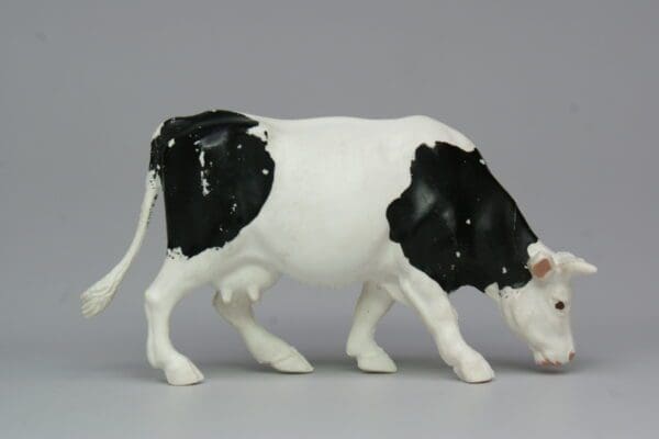 SOLD Lead Mould SMOOTH Plastic Friesian Cow Feeding 1958 - Image 2