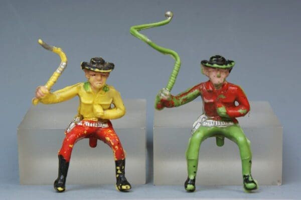 NEW! Cherilea 60mm Cowboy Wagon Drivers with Whips - Image 2