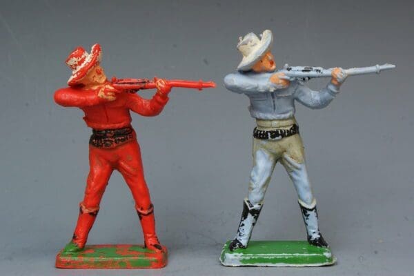NEW! Cherilea 60mm Cowboys Standing Firing Rifle
