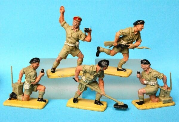 SOLD Crescent 8th Army Toy Soldiers x 5