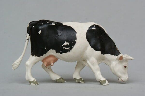 NEW! Britains Friesian Cow - SMOOTH Plastic (1958) - Image 3