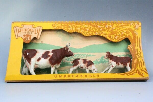 SOLD Herald 'Zang' Ayrshire Cow & Calves Display Carton I