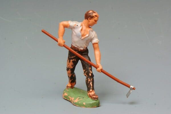 NEW! Herald Farm Labourer (LILAC Shirt) with Hoe