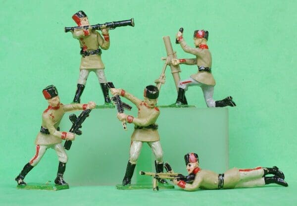 NEW! Cherilea 60mm Russian Infantry - Part-Set