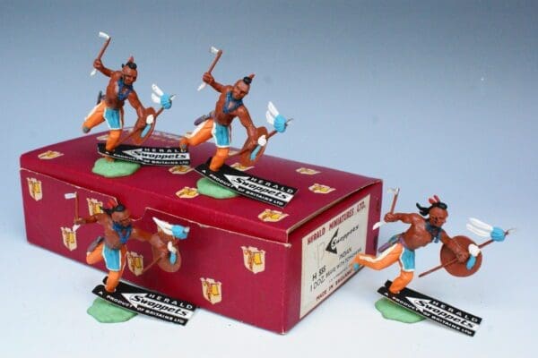 'Swoppet' Indian Brave with Tomahawk - 'Rahere' Box!
