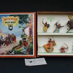 SOLD Herald Mounted & Dismounted Indians - Box Set