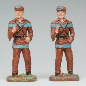 SOLD Morestone Pair 'Hawkeye' Frontiersman TV Figures