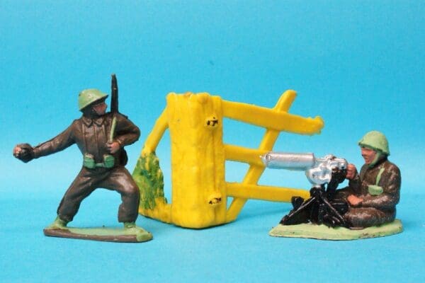 SOLD Speedwell Battle Series: 3-Bar Gate & 2 Soldiers