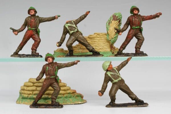 Cherilea Khaki Infantry with BLACK Bases (Herald Copies)