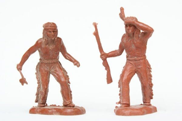 NEW! UNA Larger Unpainted Indians (Round Hole with Bar)