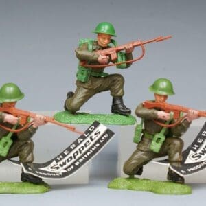 SOLD Swoppet Infantry in Action - 3 Kneeling Figures