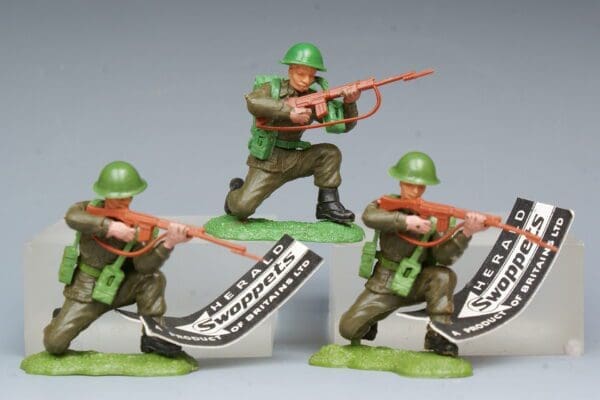 SOLD Swoppet Infantry in Action - 3 Kneeling Figures