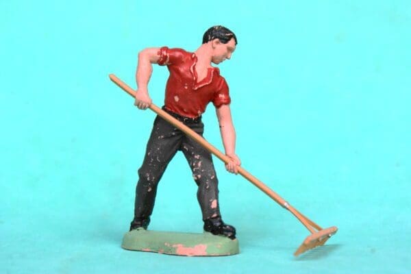Herald Farm Labourer (RED Shirt) with early Tan Rake