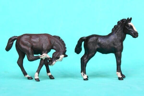 Herald Farm Colts Scratching and Standing - BLACK Plastic