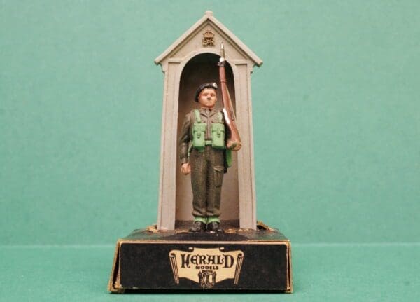 SOLD Herald Khaki Infantry Sentry Set - RARE!