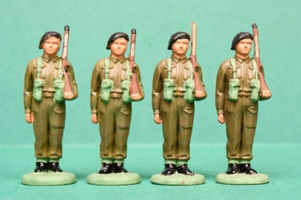 Herald Khaki Infantry at Attention - Early FIXED Arm
