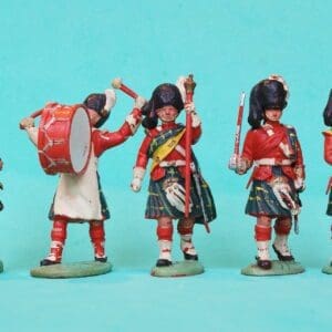 SOLD Herald Gordon Highlanders - Group of 5 Figures