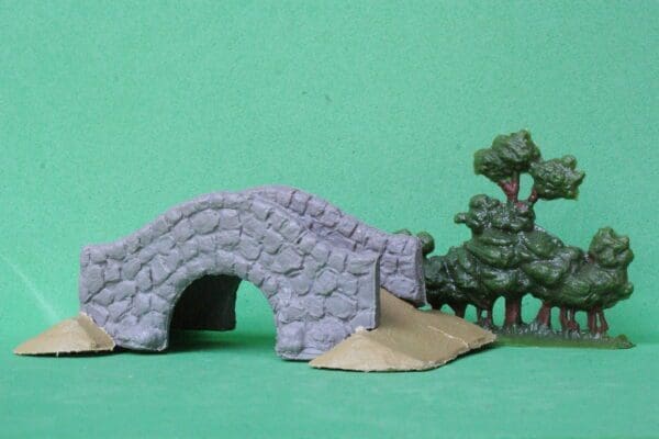 SOLD Gemodels Scenic Bridge & Hedge - Great Condition!