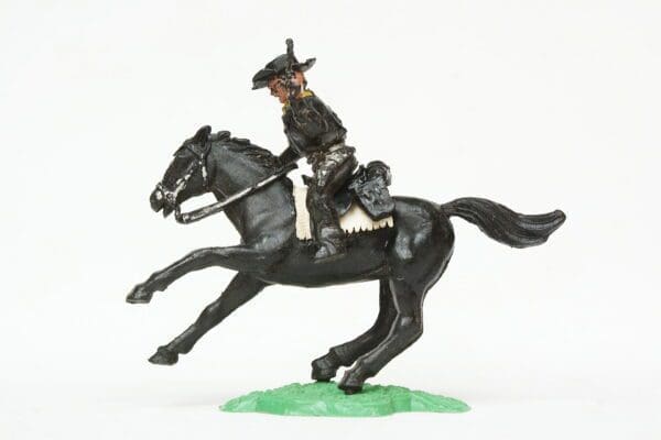 Timpo Solid Plastic Mounted Cowboy Firing Twin Guns #2