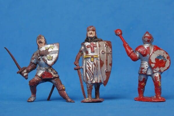 SOLD Hilco Medieval Knights - BROWN & RED Plastic!