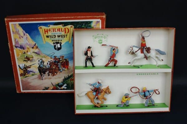 SOLD Herald Mounted & Dismounted Cowboys - Box Set