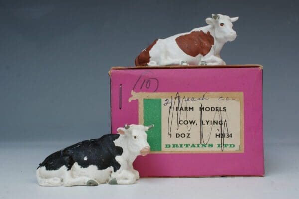 SOLD Britains Cow Lying - RARE Herald Trade Box!