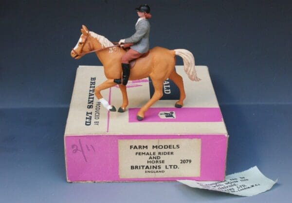 SOLD Britains Female Rider & Horse Mint Boxed - Image 2