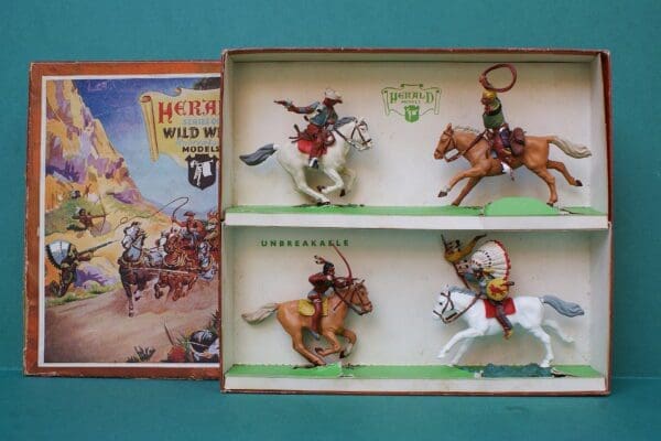 Herald Mounted Indians & Cowboys - Box Set