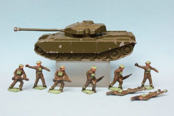 SOLD Britains Lilliput Centurion Tank & Tiny Trojans