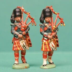 Herald Military Figures - Black Watch Pipers Marching