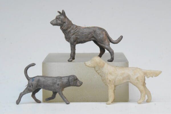 Airfix Dogs - Plastic 54mm Scale
