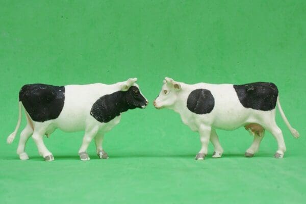 SOLD Britains Farm Standing Cows - Friesian Breed (Matching Pair