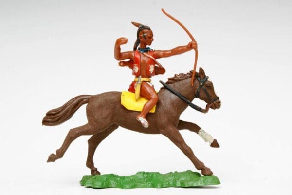 Herald Swoppet Mounted Indian with Bow (RED Waistcoat)