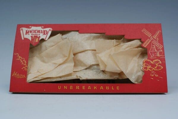 SOLD Herald Farm Display Carton - Farmer's Daughter - Image 3