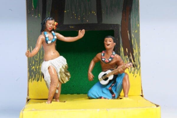 SOLD Hawaiian Dancers Display House