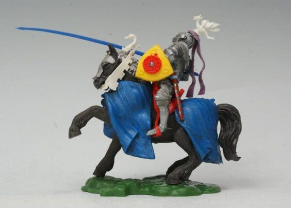 SOLD Swoppet C15th Mounted Knight Defending