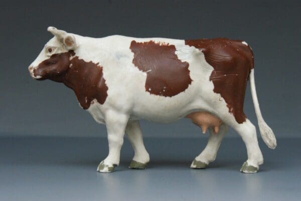 SOLD Britains SMOOTH Plastic Standing Lead Mould Cow