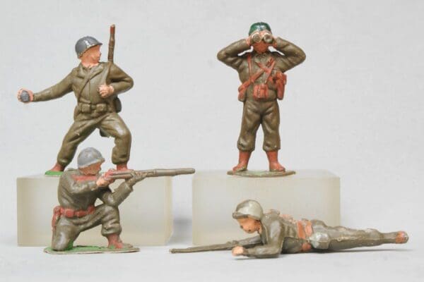 SOLD Timpo US Infantry - 4 Figures #3