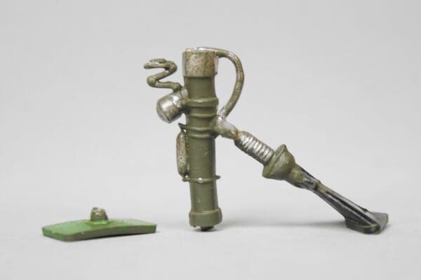 NEW! Lone Star Separate Mortar & Paratroopers #1 - Image 3
