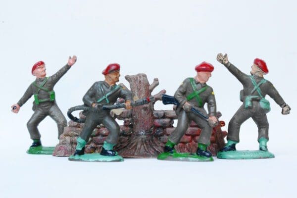 Charbens British Paratroopers & Ruined Wall with Tree
