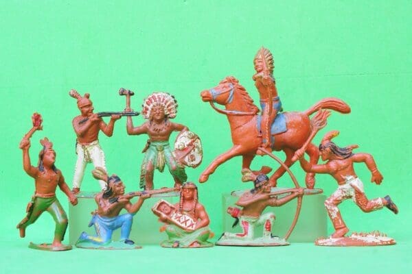 Charbens Wild West Indians - Chestnut Plastic