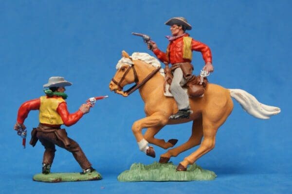 Herald Swoppet Two-Gun Cowboys - Mounted & On Foot
